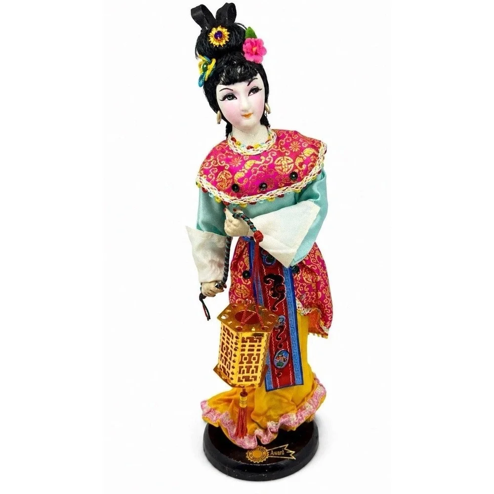 Vtg Asian Cloth Doll Lantern Figure Traditional Costume Made In Taiwan ROC